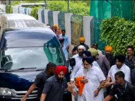ਸੁਖਬੀਰ ਬਾਦਲ ਦੀ 90 ਮਿੰਟ ਚੱਲੀ ਸਰਜਰੀ, ਹਾਲਤ ਸਥਿਰ; ਅੱਜ ਹਵਾਈ ਰਸਤੇ ਪੰਜਾਬ ਲਿਆਂਦੇ ਜਾਣ ਦੀ ਸੰਭਾਵਨਾ