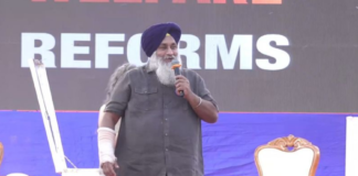 ਨੌਜਵਾਨ ਵੋਟਰਾਂ ਨੂੰ ਜੋੜਨ ਲਈ ਸੁਖਬੀਰ ਬਾਦਲ ਦਾ ਨਵਾਂ ਅੰਦਾਜ਼, ਪੈਂਟ-ਸ਼ਰਟ ਪਾ ਕੇ ‘ਵਾਈਬ ਪੰਜਾਬ ਦੀ’ ਮੰਚ ’ਤੇ ਪਹੁੰਚੇ